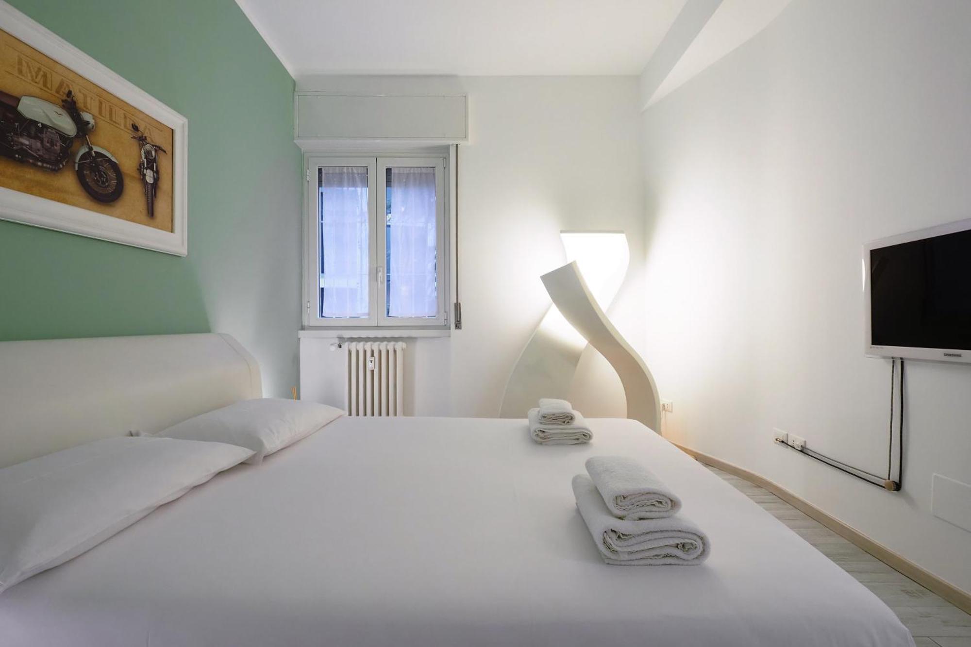 Mila Lux Lodi Apartment Милано Екстериор снимка