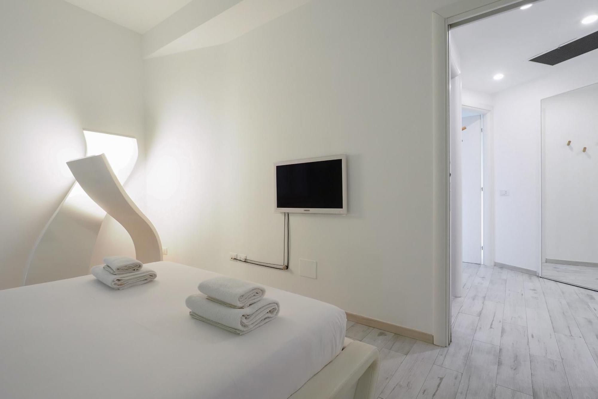 Mila Lux Lodi Apartment Милано Екстериор снимка