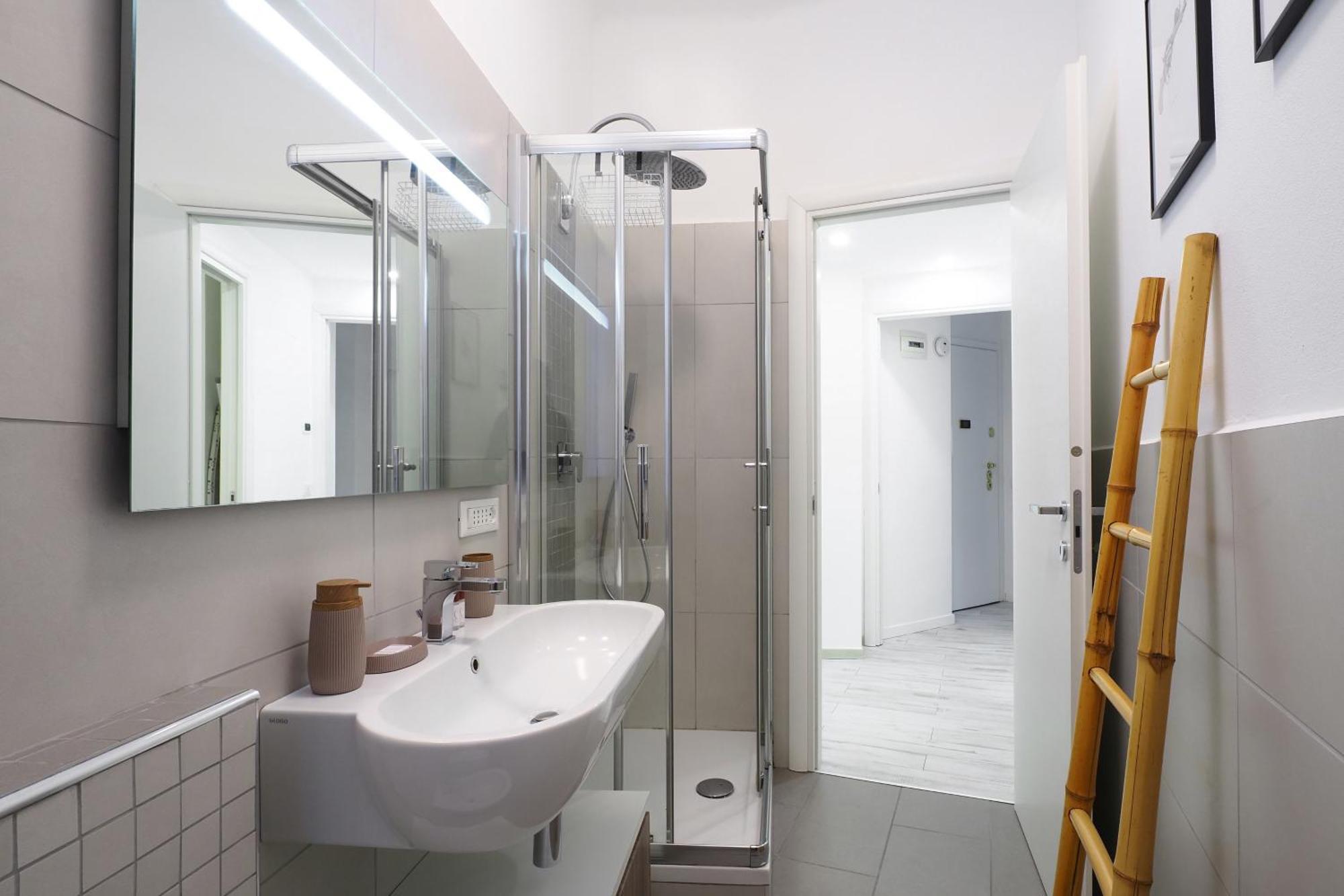Mila Lux Lodi Apartment Милано Екстериор снимка